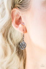 Load image into Gallery viewer, Rosy Rosette - Black