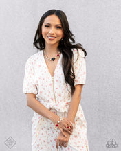 Load image into Gallery viewer, Glimpses of Malibu - Complete Trend Blend Nov 2024.
