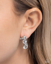Load image into Gallery viewer, Sea Horse Statement - Silver
