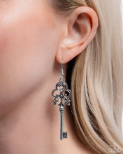 Load image into Gallery viewer, Chateau Chic - Silver
