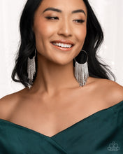 Load image into Gallery viewer, Streamlined Shimmer -  White
